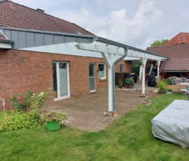 Terrassenüberdachung mit Glas